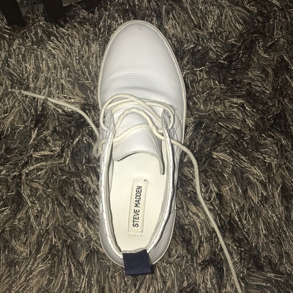 Steve Madden Jaedon White Leather Fashion Sneakers - Picture 2 of 5